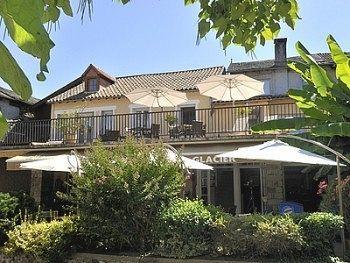 Logis Hotel Les Flots Bleus Beaulieu-sur-Dordogne Kültér fotó